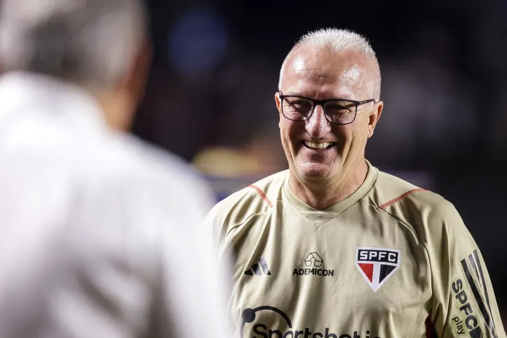 Dorival Júnior técnico do São Paulo planeja a equipe para 2024. Foto: Alexandre Schneider/Getty Images