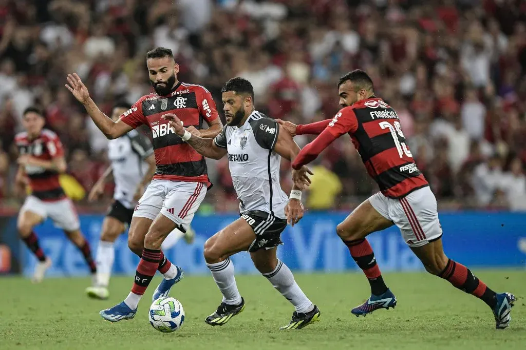 Thiago Maia em ação contra o Atlético-MG. Foto: Thiago Ribeiro/AGIF