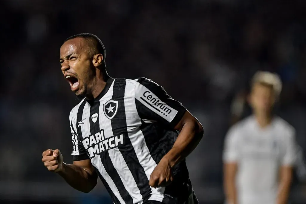 Marlon Freitas foi destaque no primeiro turno do Botafogo – Foto: Thiago Ribeiro/AGIF