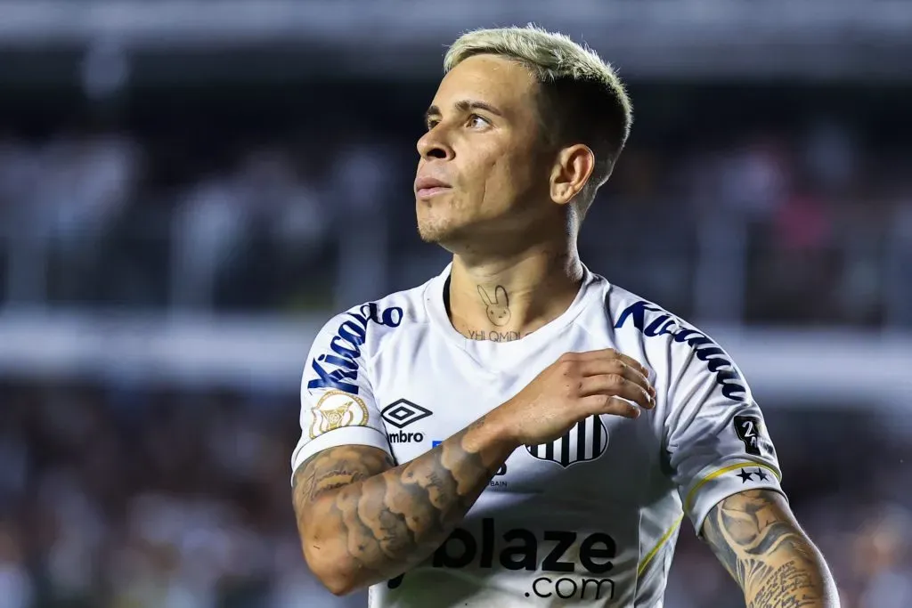 Soteldo é um dos jogadores que não vai ficar no Santos em 2024. Caberia no Cruzeiro? Foto: Marcello Zambrana/AGIF