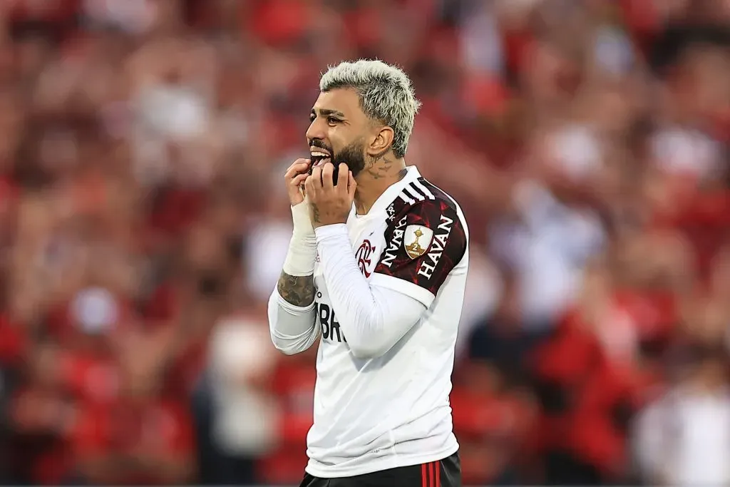 Gabigol com a camisa do Fla (Foto: Mendes/Getty Images)