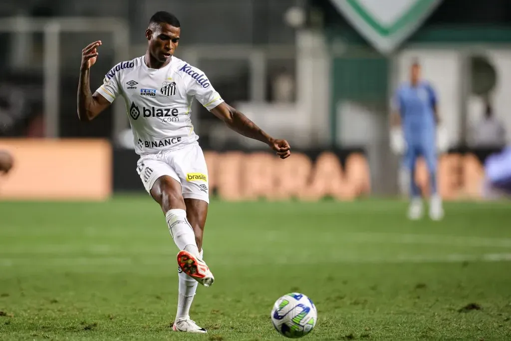Jean Lucas tem contrato com o Santos até o fim de 2027 – Foto: Gilson Lobo/AGIF