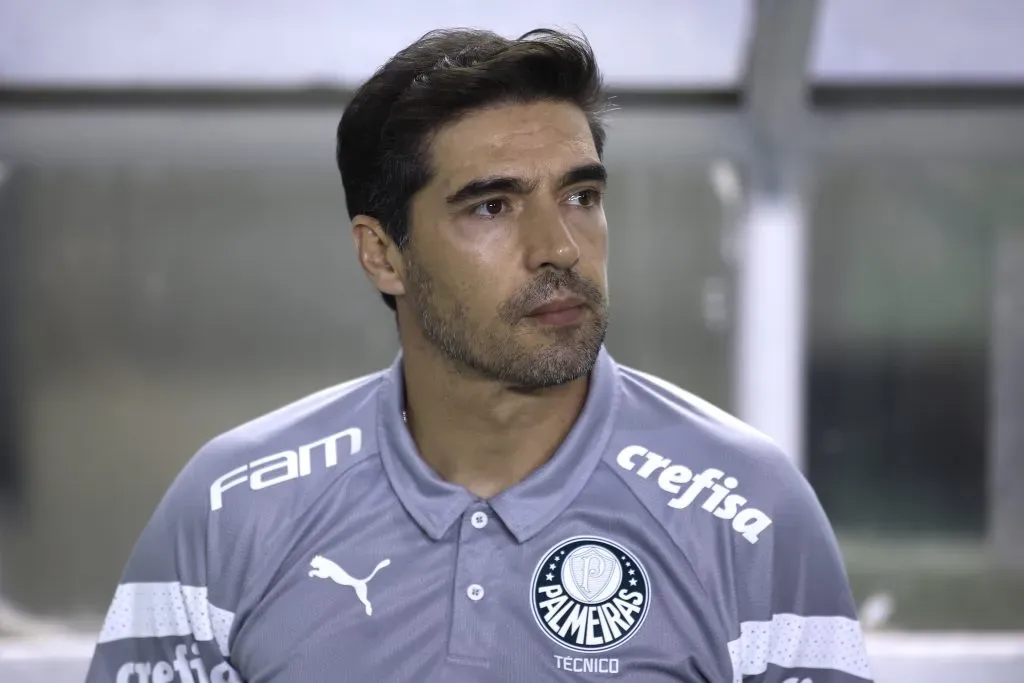 Abel Ferreira tem contrato em vigor no Palmeiras até o fim de 2024 – Foto: Marcello Zambrana/AGIF