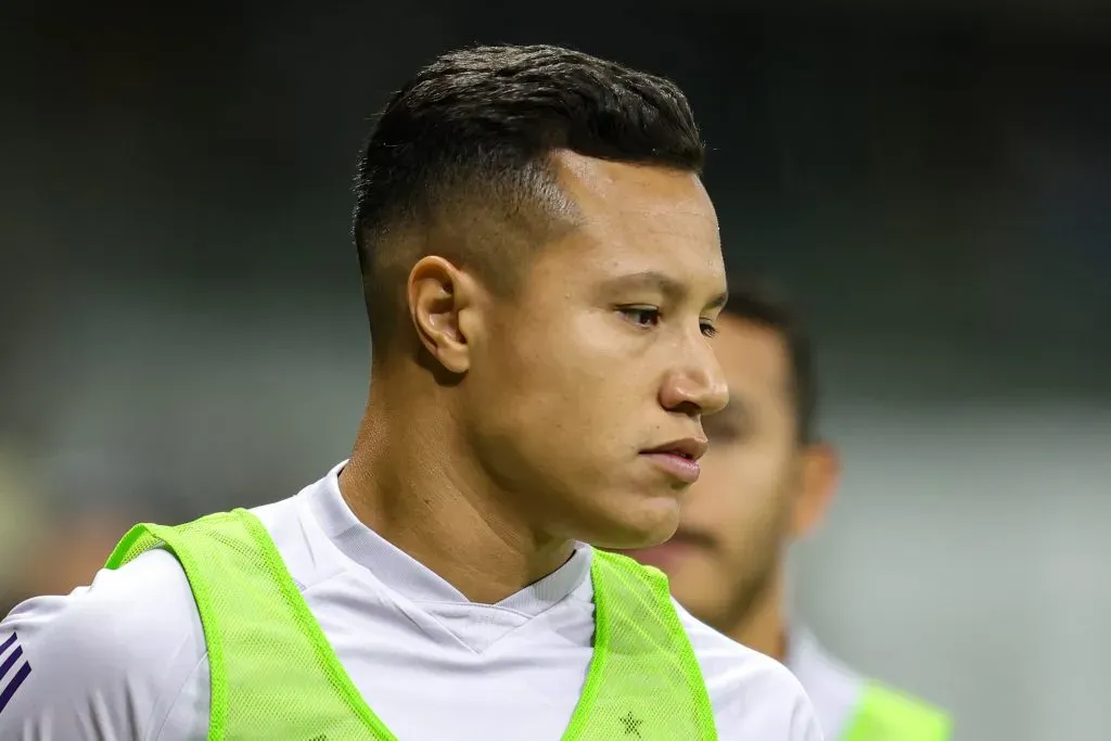 Marlon jogador do Cruzeiro durante aquecimento antes da partida contra o Fluminense no estadio Mineirao pelo campeonato BRASILEIRO A 2023. Foto: Gilson Junio/AGIF