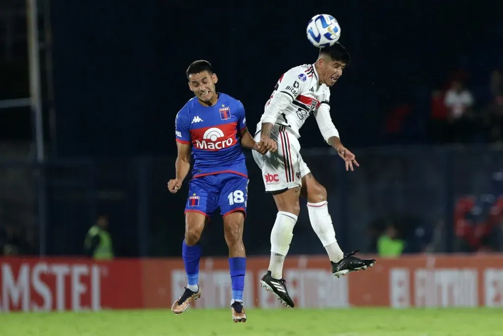 Alan Franco em ação pelo São Paulo. (Photo by Daniel Jayo/Getty Images)