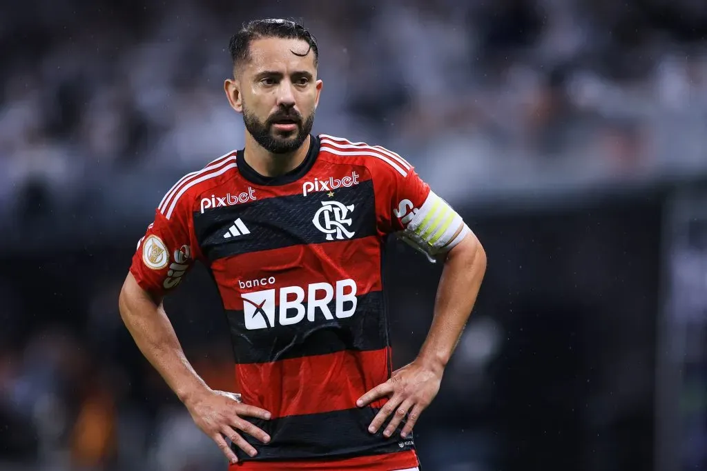 Éverton Ribeiro é o capitão do Flamengo. Foto: Marcello Zambrana/AGIF