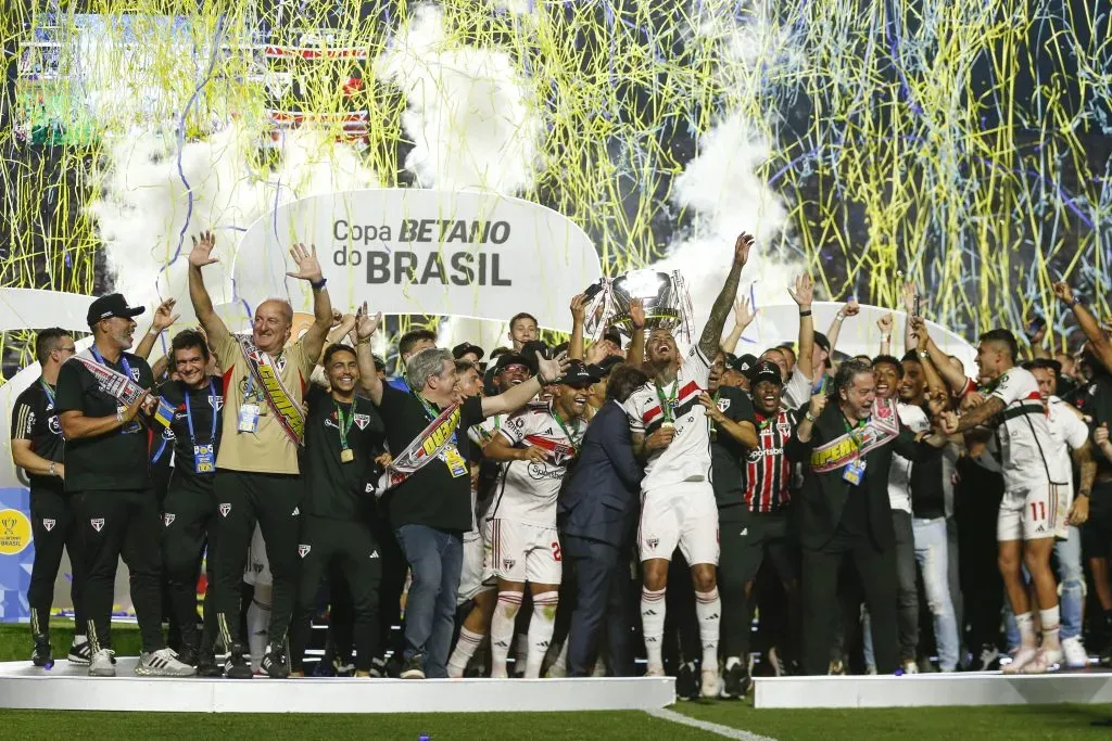 São Paulo no título da Copa do Brasil 2023. (Photo by Ricardo Moreira/Getty Images)