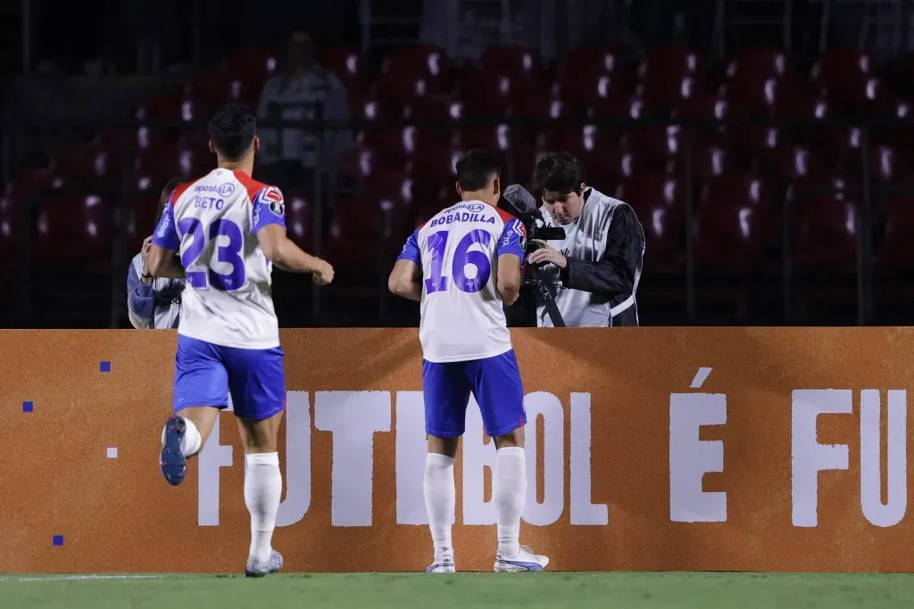 Bobadilla comemorando gol diante do Palmeiras. Foto: Ettore Chiereguini/AGIF