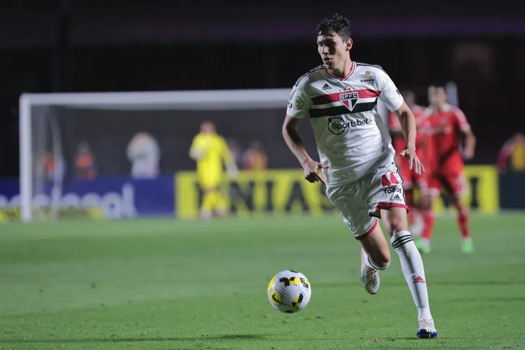 Ferraresi jogador do Sao Paulo durante partida contra o Internacional no estadio Morumbi pelo campeonato Brasileiro A 2022. Foto: Ettore Chiereguini/AGIF