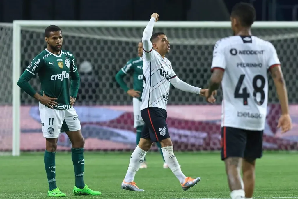 Terans foi o principal carrasco do Palmeiras na semifinal da Libertadores de 2022 pelo Furacão – Foto: Marcello Zambrana/AGIF