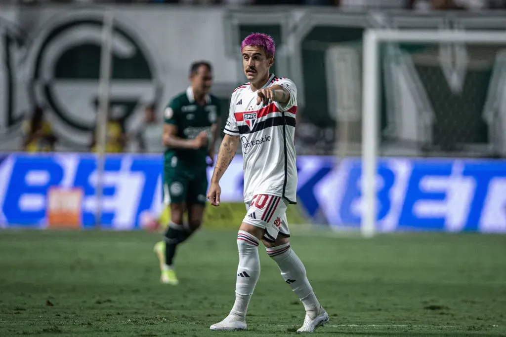 Gabriel Neves atuando pelo SPFC diante do Goiás. Foto: Isabela Azine/AGIF
