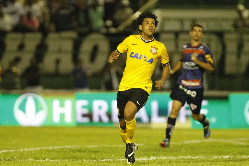 Romarinho durante a sua passagem no Corinthians em 2014. Foto: Felipe Oliveira/Getty Images