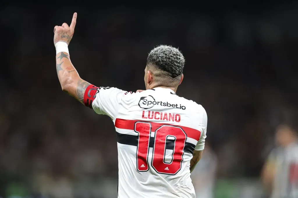 Luciano assumiu a camisa 10 no ano passado. Foto: Gilson Lobo/AGIF