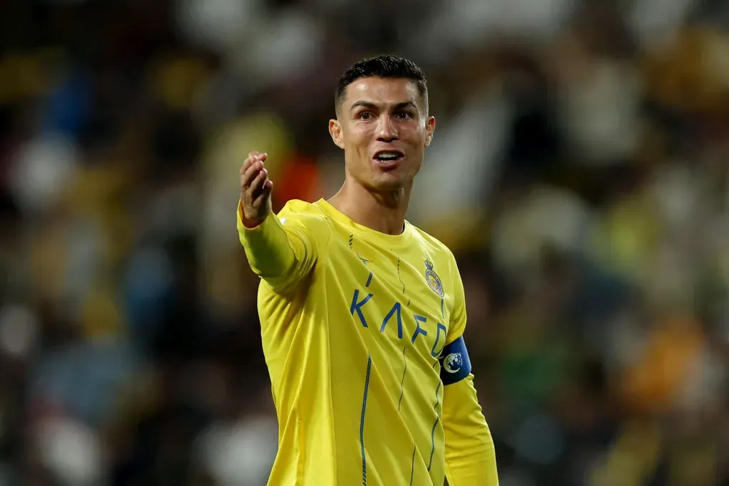Cristiano Ronaldo teria dado dinheiro para a mulher. Yasser Bakhsh/Getty Images.