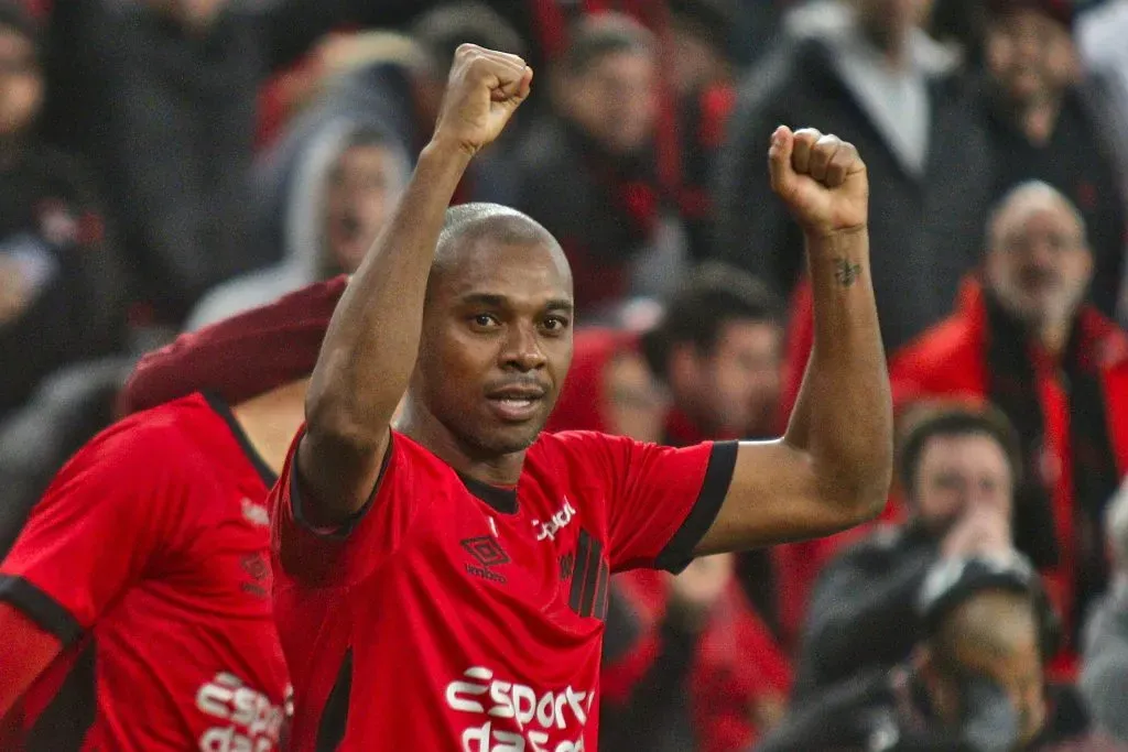 Fernandinho, craque do Athletico, em jogo da Copa do Brasil. Gabriel Machado/AGIF