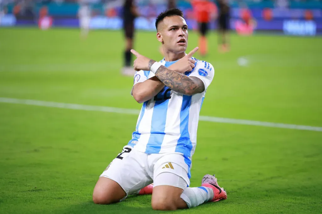 Lautaro Martínez em jogo da Argentina na Copa América. Hector Vivas/Getty Images.