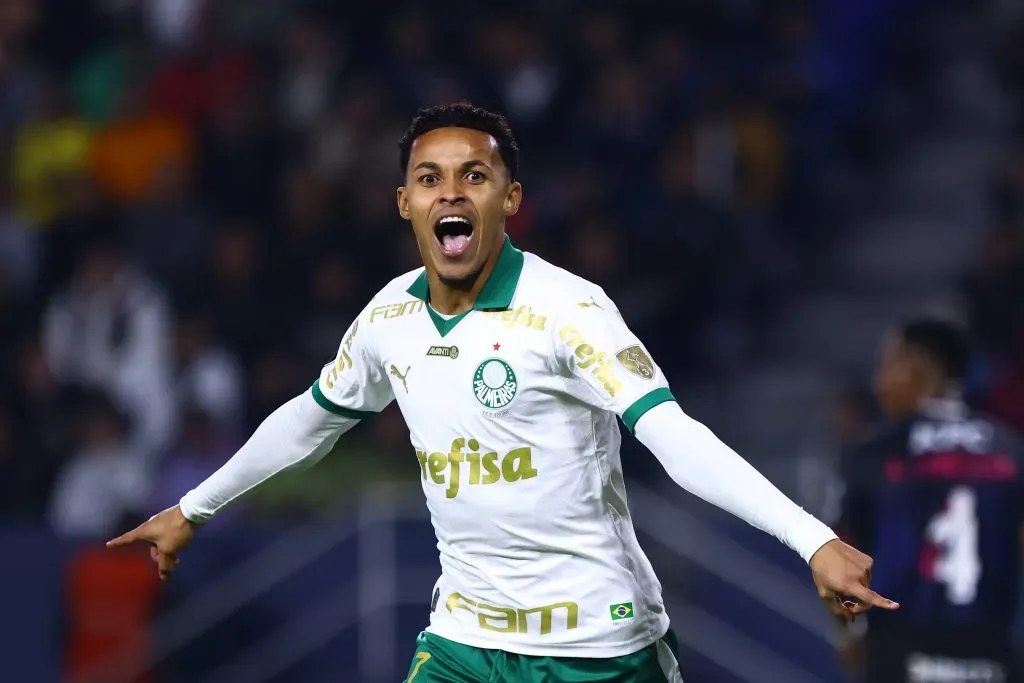 QUITO, ECUADOR – APRIL 24: Lázaro of Palmeiras celebrates after scoring the team’s second goal during a Copa CONMEBOL Libertadores Group F match between Independiente del Valle and Palmeiras at Banco Guayaquil Stadium on April 24, 2024 in Quito, Ecuador. (Photo by Franklin Jacome/Getty Images)