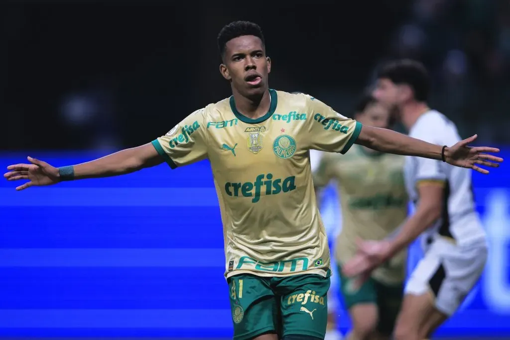 Estêvão está perto de voltar aos gramados pelo Palmeiras. Foto: Ettore Chiereguini/AGIF