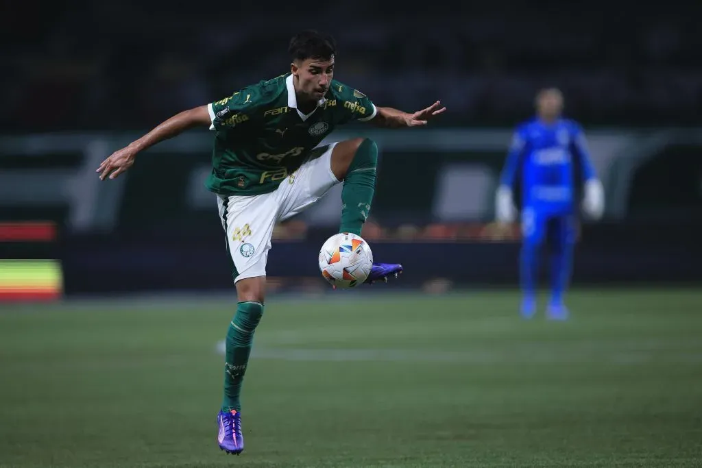 Vitor Reis está se destacando pelo Palmeiras em 2024 – Foto: Ettore Chiereguini/AGIF.