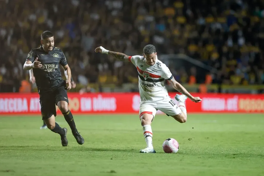 Luciano durante a partida com o Criciúma. Foto: Leonardo Hubbe/AGIF