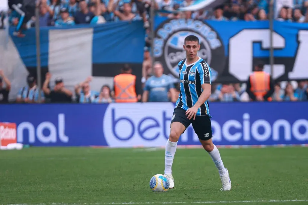 Monsalve em partida do Grêmio