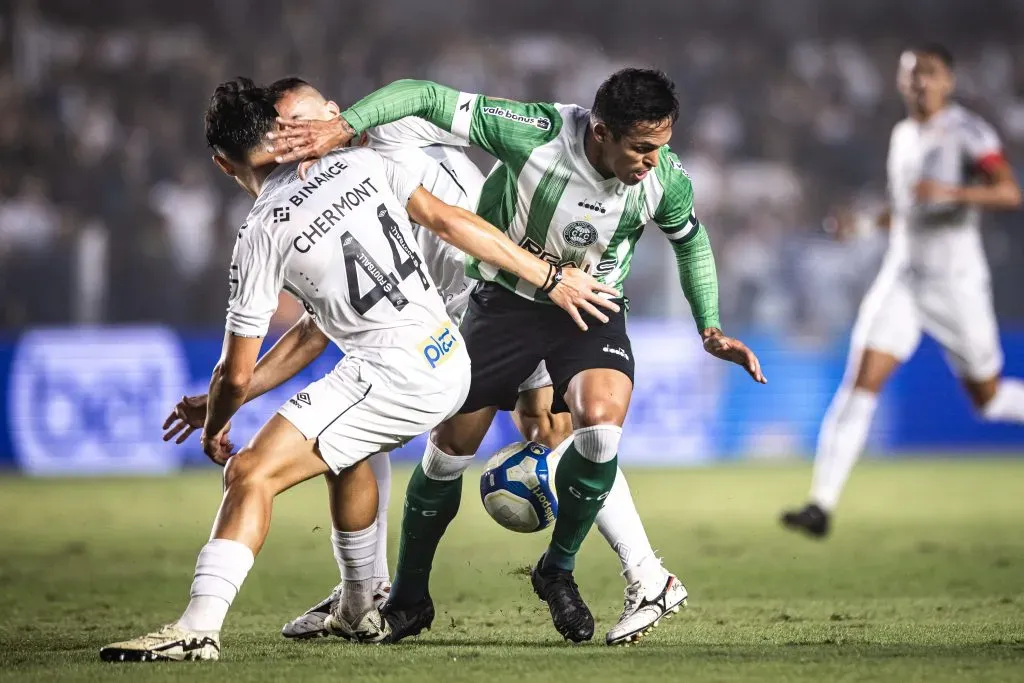 Santos venceu por 4 a 0 no primeiro turno. Foto: Abner Dourado/AGIF