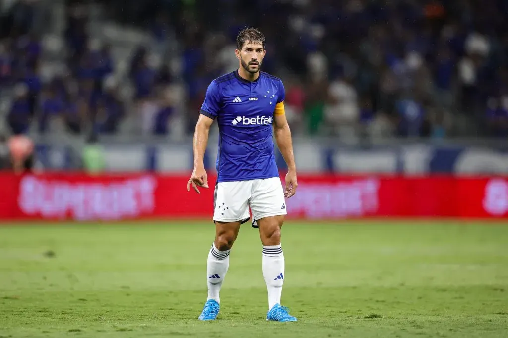 Lucas Silva, meio-campista do Cruzeiro - Foto: Gilson Lobo/AGIF