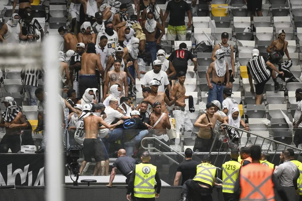 Momento da confusão na Arena MRV. Photo by Pedro Vilela/Getty Images