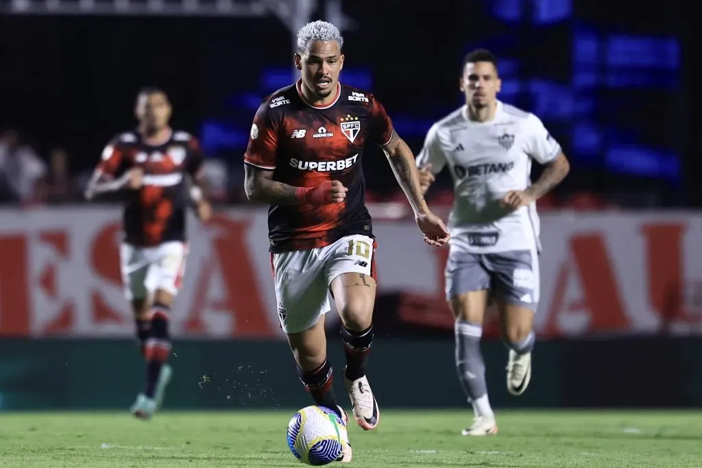 Luciano no empate com o Galo. Foto: Marcello Zambrana/AGIF