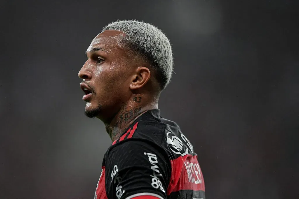 Foto: Thiago Ribeiro/AGIF – Wesley, lateral-direito, do Flamengo