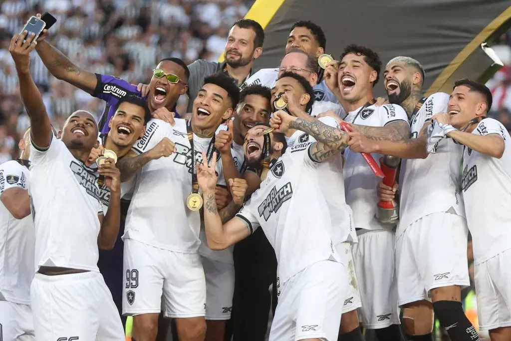 Foto: Vitor Silva/Botafogo – Botafogo foi confirmado no Super Mundial após vencer a Libertadores de 2024