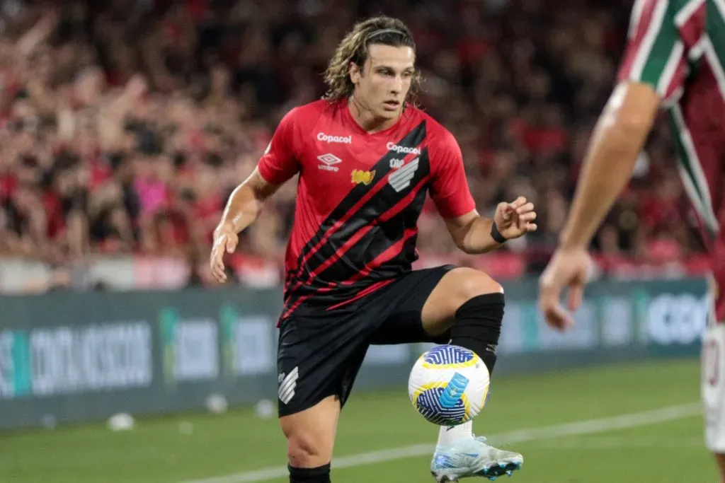 Foto: Robson Mafra/AGIF – Canobbio estaria na mira do Inter, mas destino deve ser a Europa