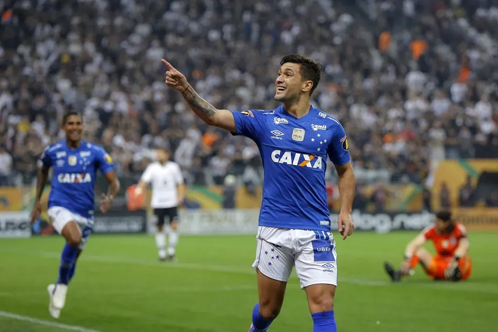 Arrascaeta após gol contra o Corinthians. Foto: Daniel Vorley/AGIF