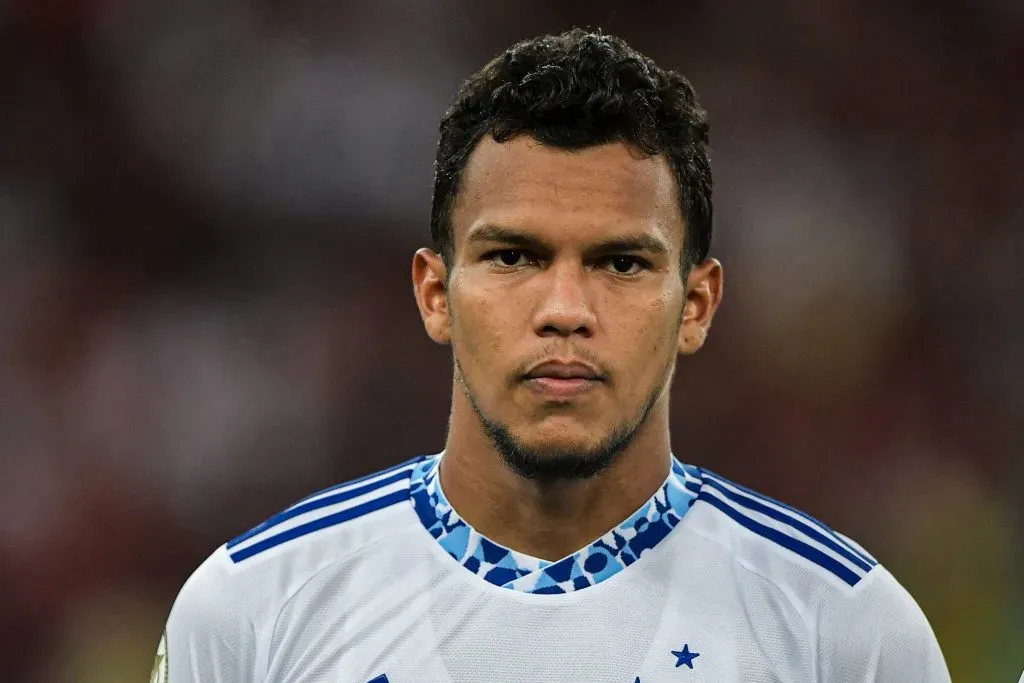 Gabriel Veron não permanece na Raposa. Foto: Thiago Ribeiro/AGIF