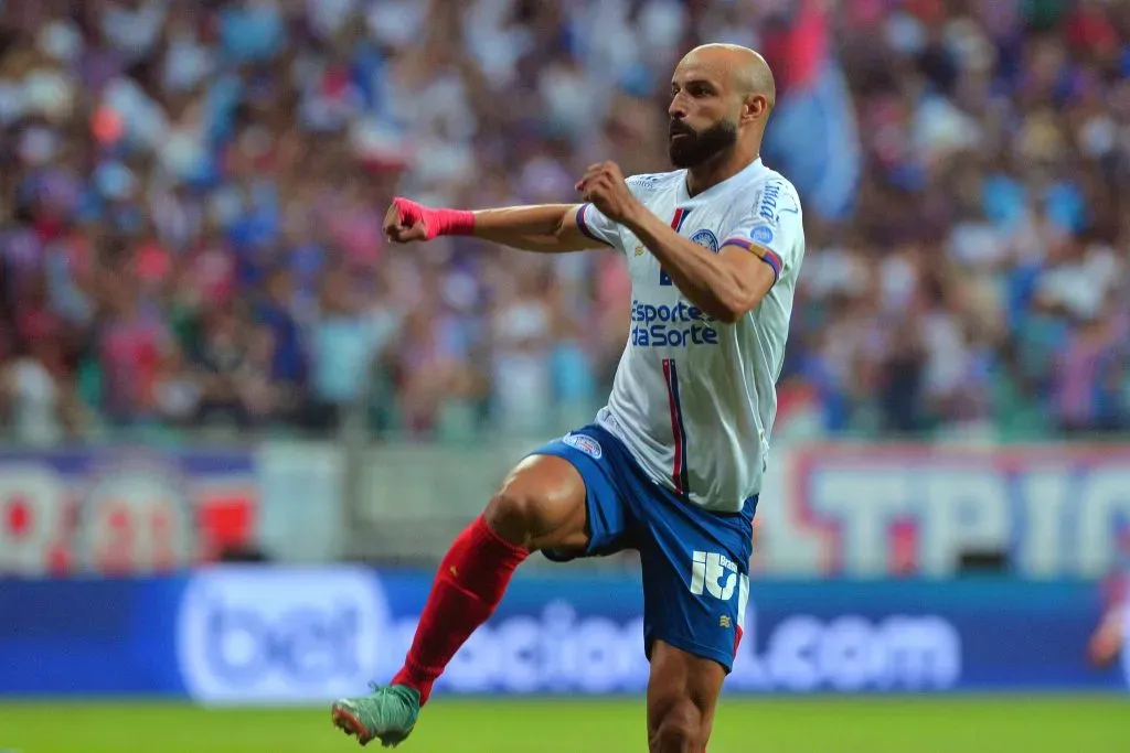 Thaciano comemora gol com a camisa do Bahia. Foto: Walmir Cirne/AGIF