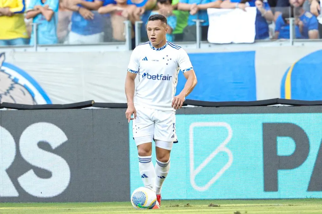 Marlon deve seguir na Raposa. Foto: Gilson Lobo/AGIF