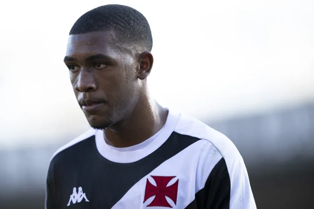 Foto: Jorge Rodrigues/AGIF – Rayan é observado no mercado da bola