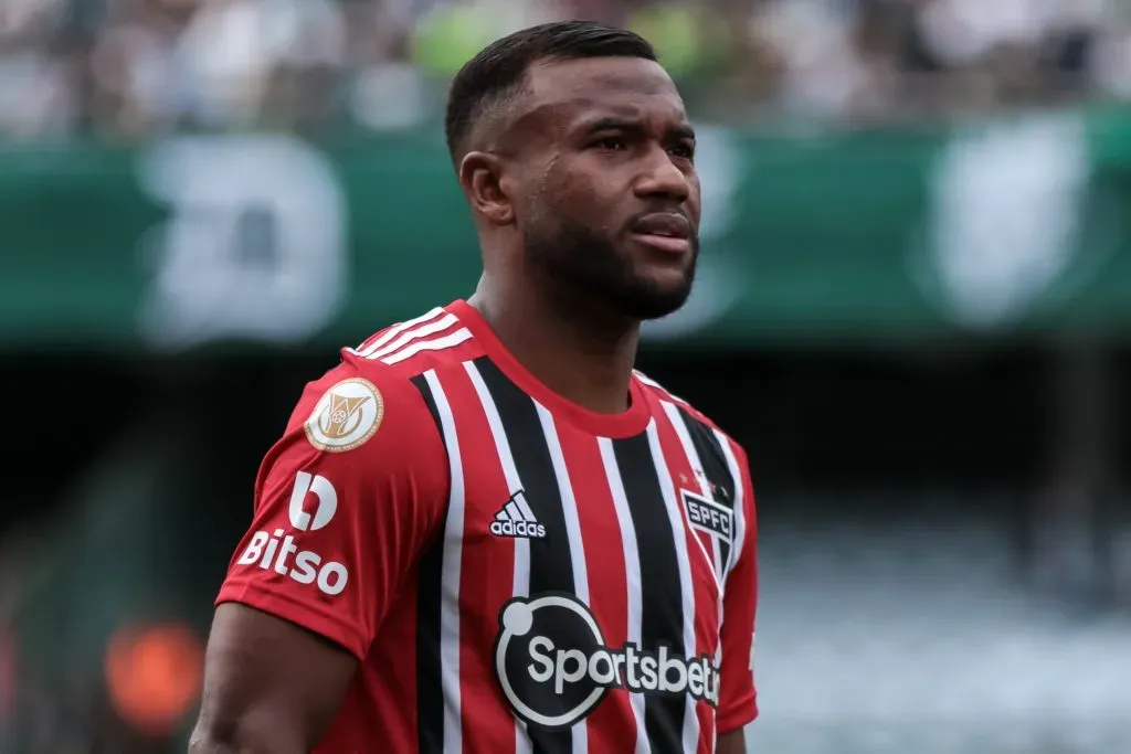 Luan ainda durante partida do Brasileirão 2023. Foto: Robson Mafra/AGIF