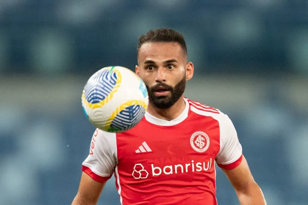 Thiago Maia em partida pelo Internacional. Foto: Gil Gomes/AGIF