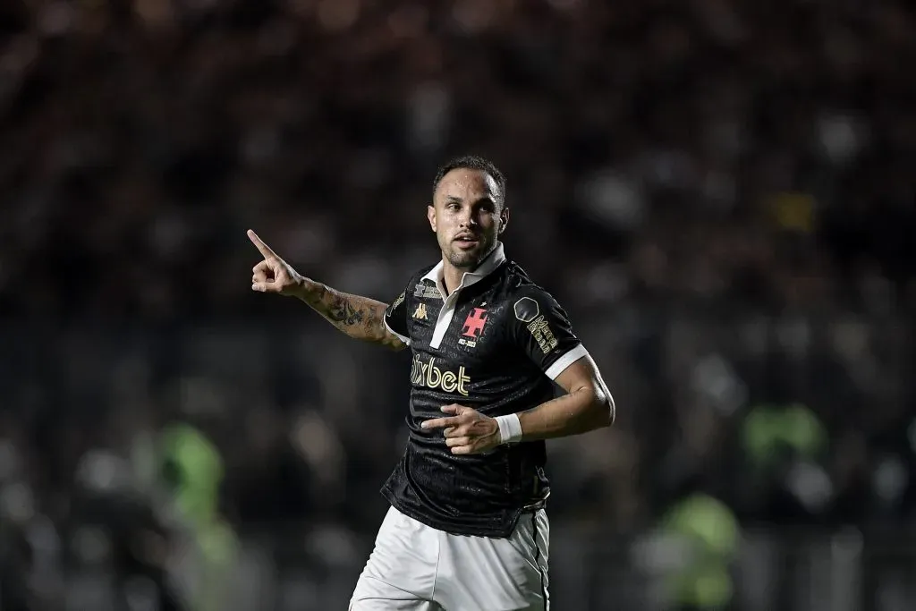 Serginho em partida pelo Vasco. Foto: Thiago Ribeiro/AGIF