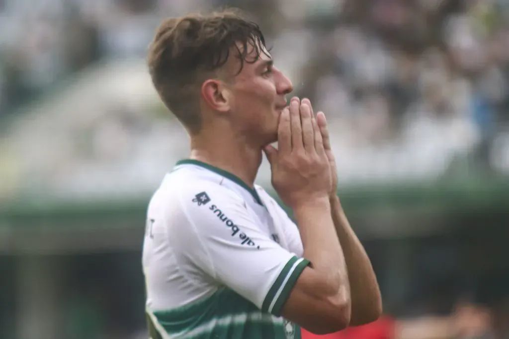 Natanael, jogador do Coritiba