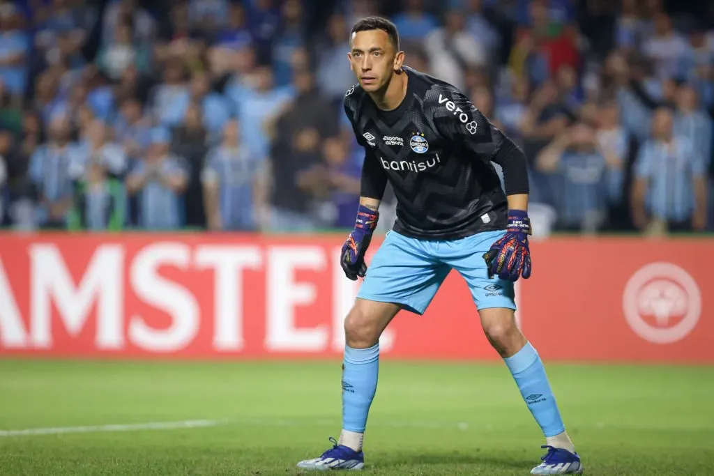 Marchesín deixou claro que tem contrato com o Grêmio – Foto: Maxi Franzoi/AGIF