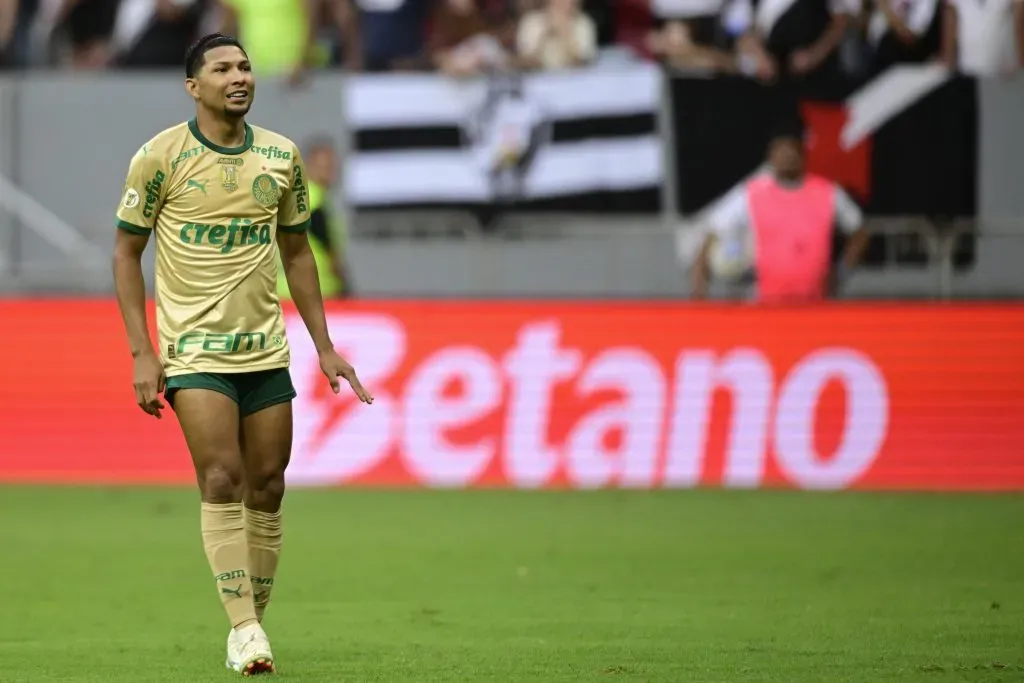 Rony não deve ficar no Palmeiras em 2025. Foto: Mateus Bonomi/AGIF
