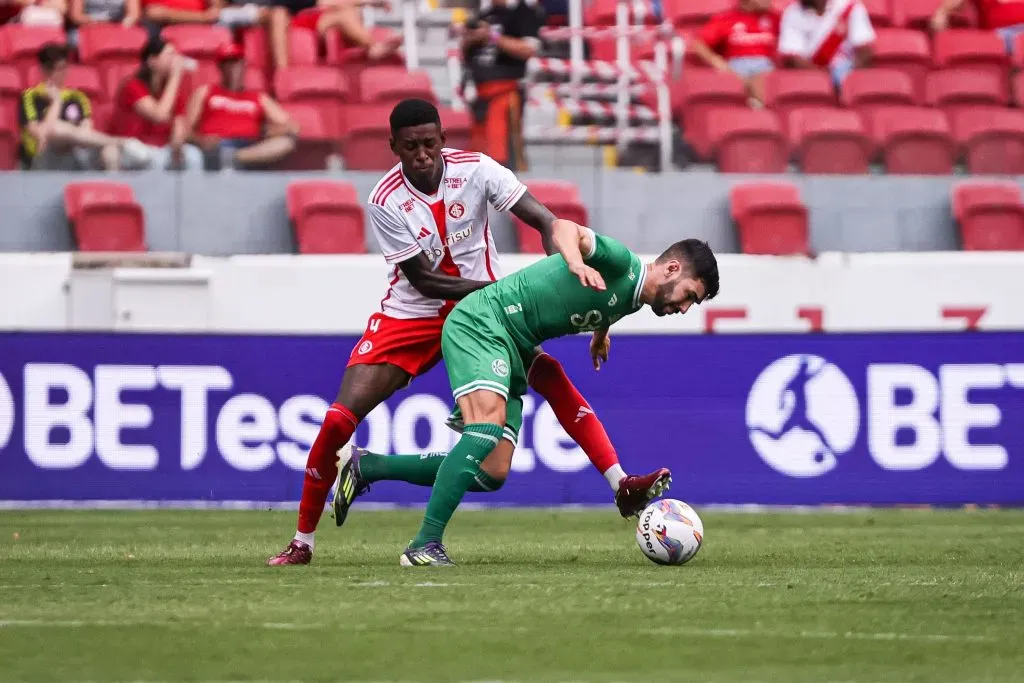 Vitão na partida diante do Juventude. Foto: Maxi Franzoi/AGIF
