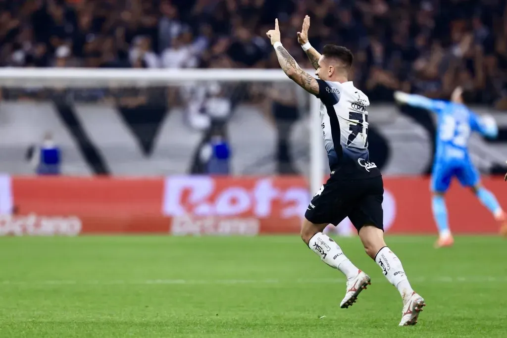 Coronado foi um dos destaques do Corinthians contra o Noroeste. Foto: Marcello Zambrana/AGIF