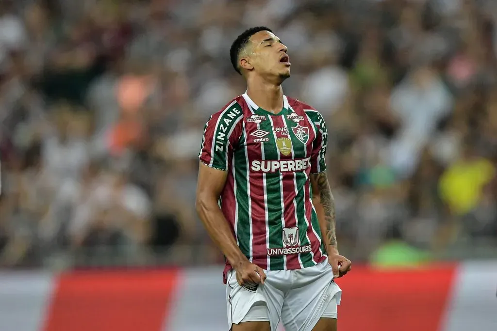 Kauã Elias muito próximo de deixar o Tricolor – Foto: Thiago Ribeiro/AGIF