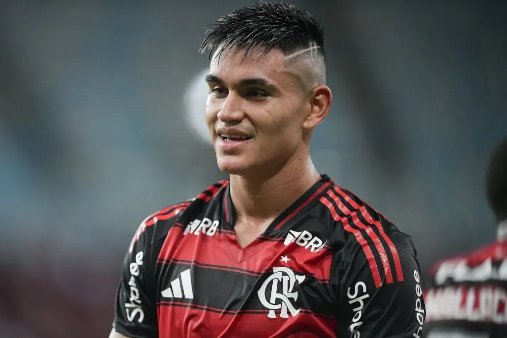 Alcaraz durante a partida do Flamengo, em 2025. Foto: Thiago Ribeiro/AGIF