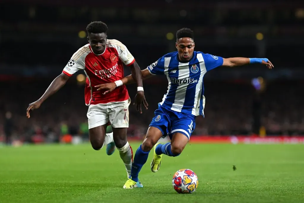 Wendell em partida diante do Arsenal. Photo by Shaun Botterill/Getty Images