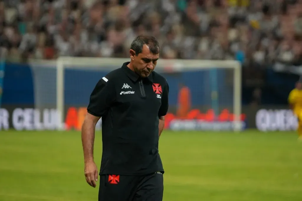 Fábio Carille aponta culpado por derrota – Foto: Aguilar Abecassis/AGIF