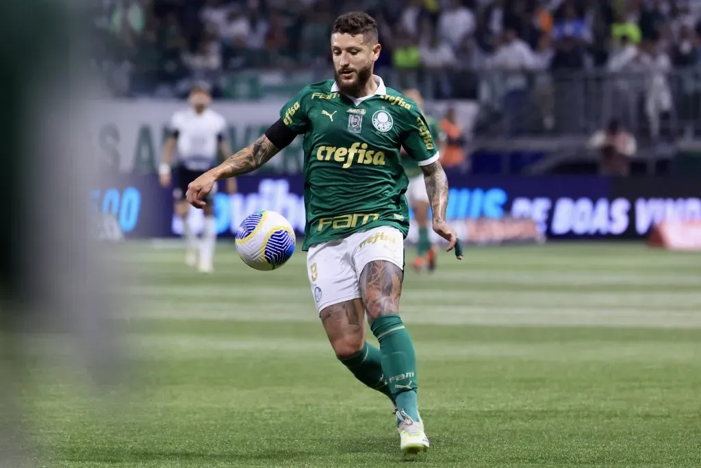 Volante foi inscrito pelo Palmeiras no Paulistão. Foto: Marcello Zambrana/AGIF